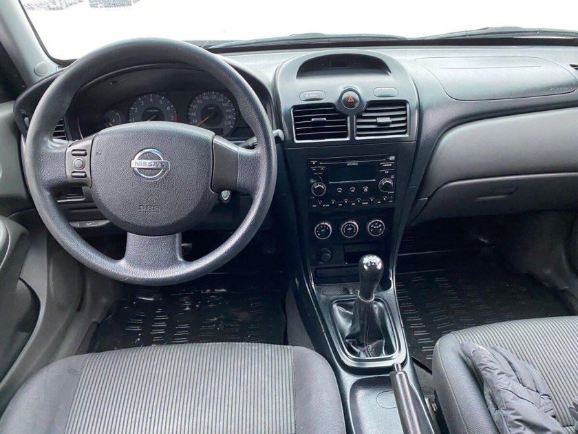 Nissan Almera Classic 2010 салон