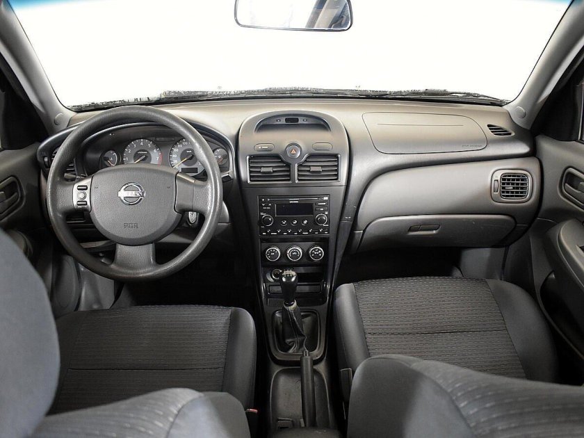 Ниссан Альмера Классик автомат салон