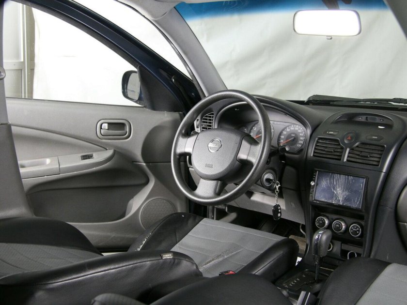 Nissan Almera Classic 2010 салон