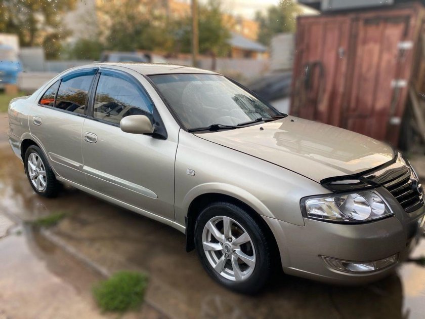 Nissan Almera 2008