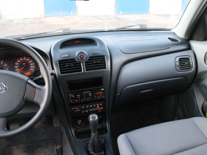 Nissan Almera 2007 торпеда