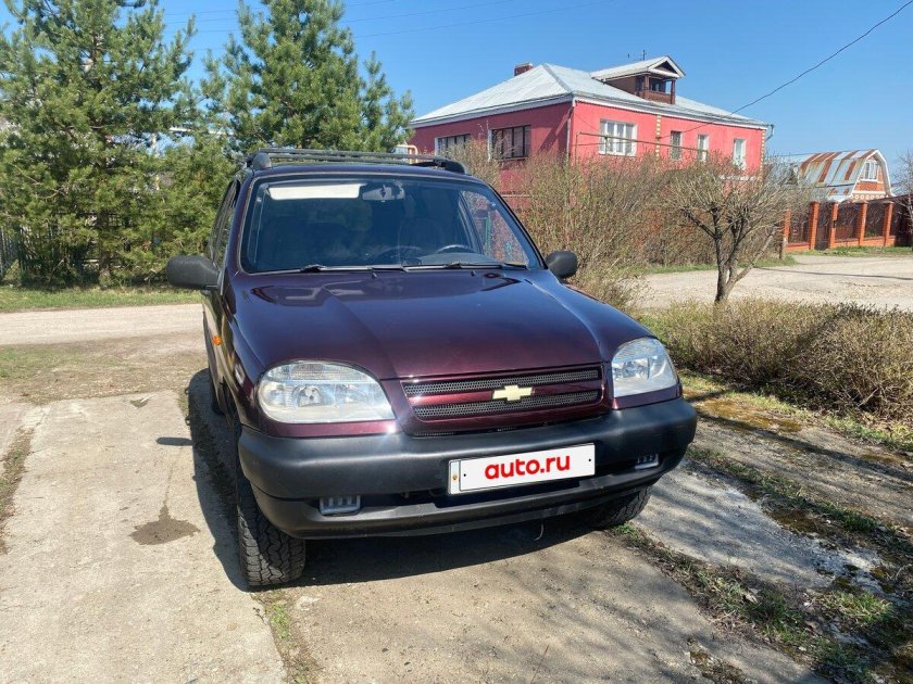 Chevrolet niva 2005 вишнёвая