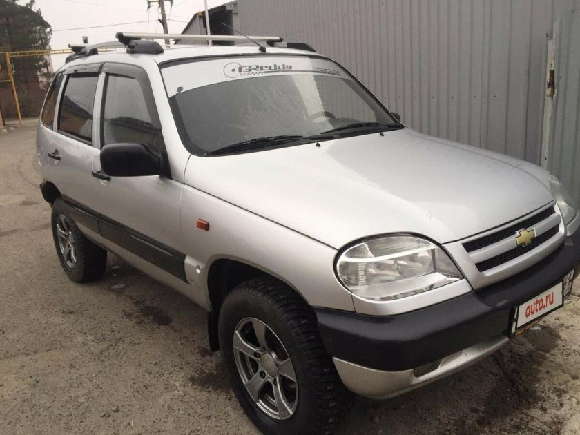 Chevrolet Niva 2004