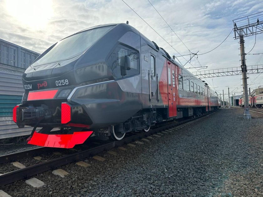 Электропоезд эп2дм внутри