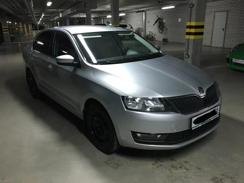 Шкода Рапид 2017 серая