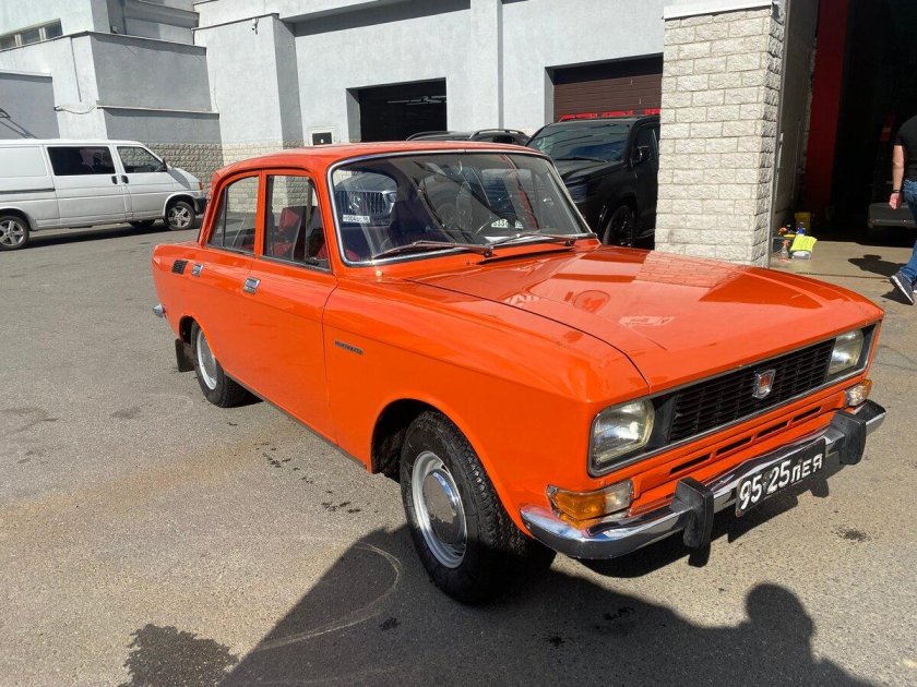 Москвич 2140 оранжевый