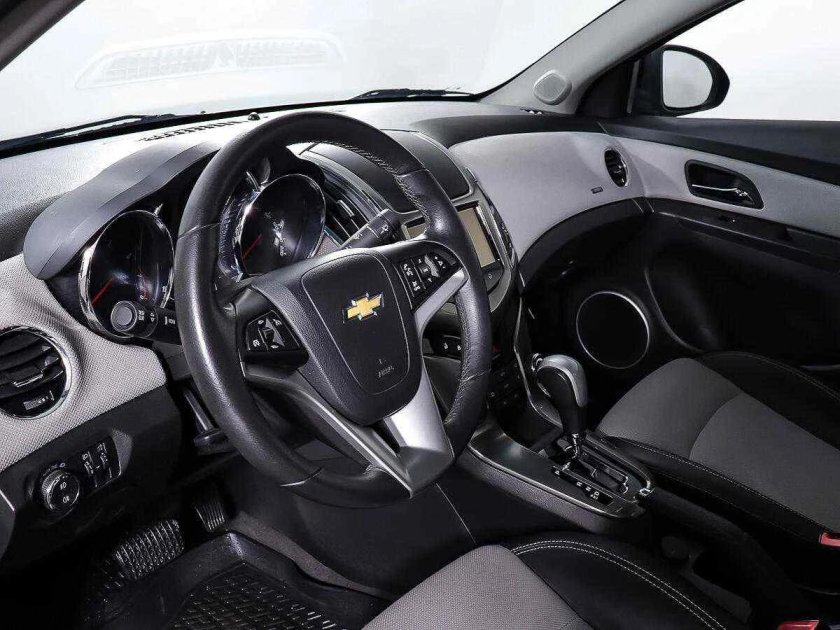 Шевроле Круз 2015