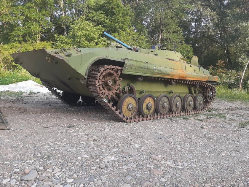 Боевая разведывательная машина БРМ-1к