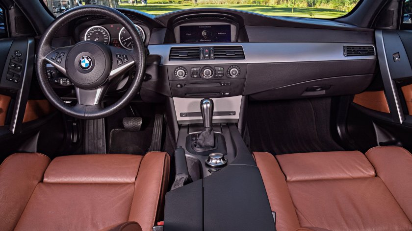 BMW e60 салон