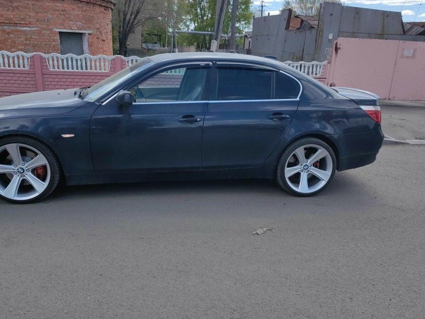 Бмв 525i 2008