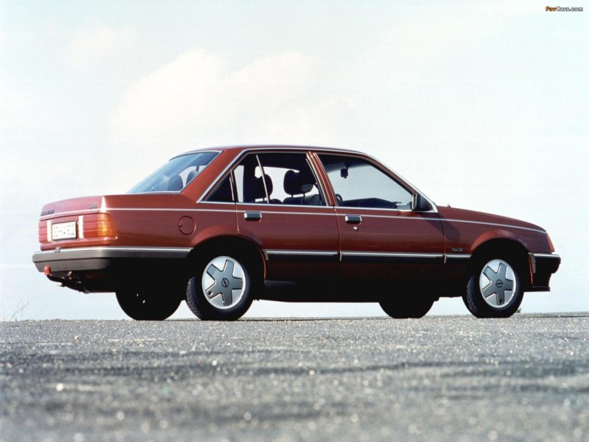 Opel Rekord 1982