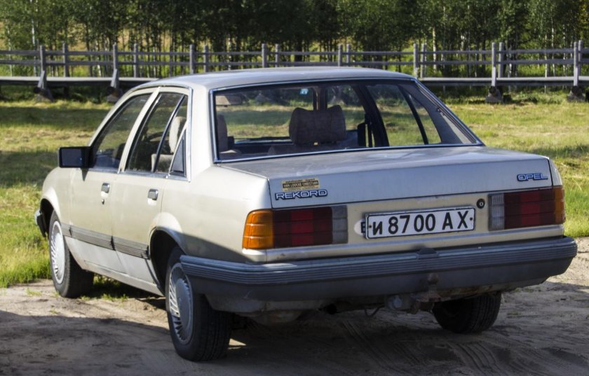 Opel record 1986