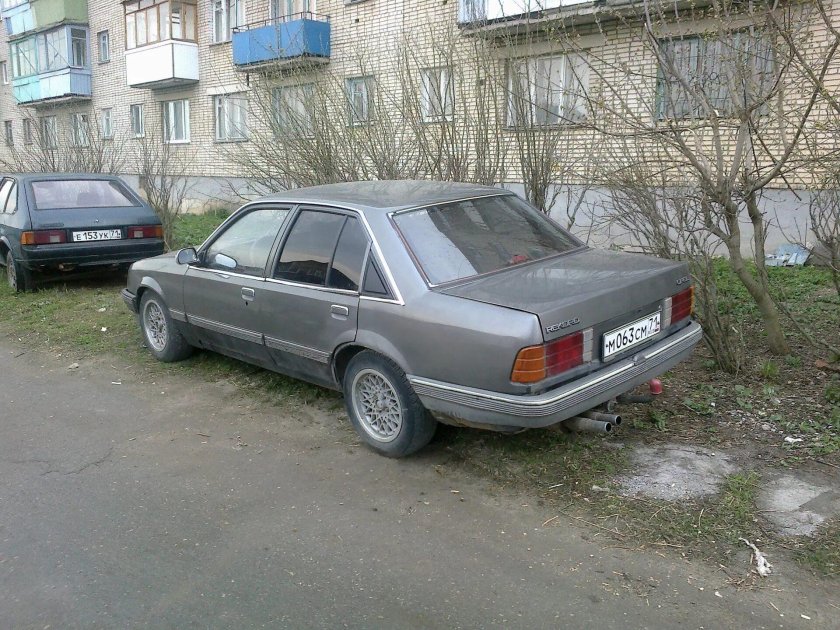 Опель рекорд 1983
