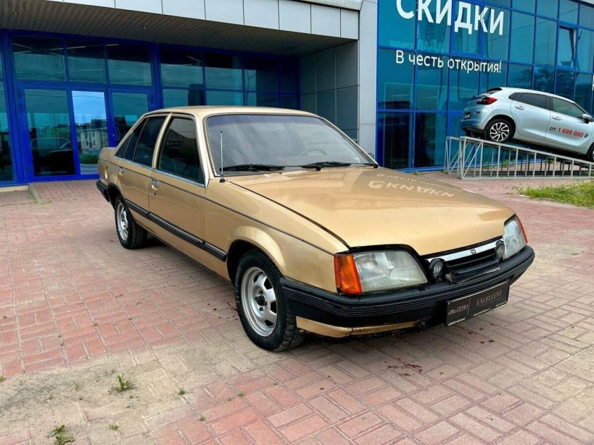 Опель рекорд 1983