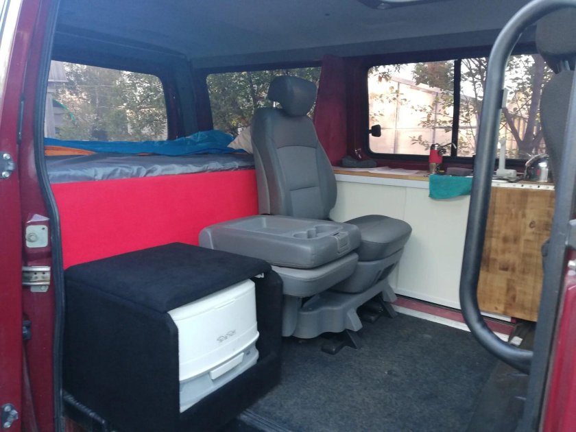 ГАЗ Соболь 4х4 кемпер салон