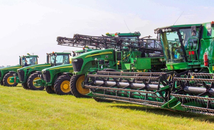 Хлопкоуборочный комбайн John Deere 7760