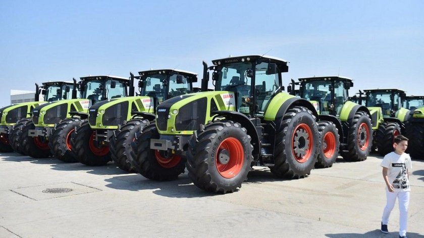 Трактор CLAAS Xerion 5000