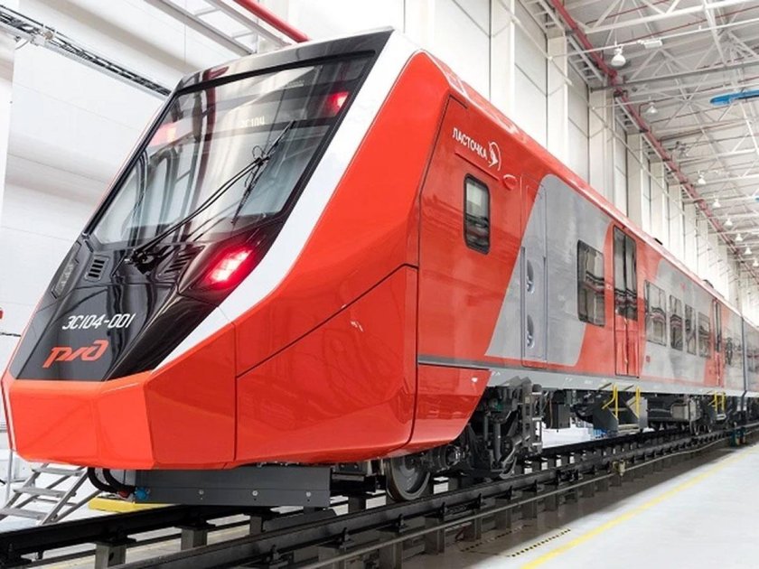 Новый поезд малахит