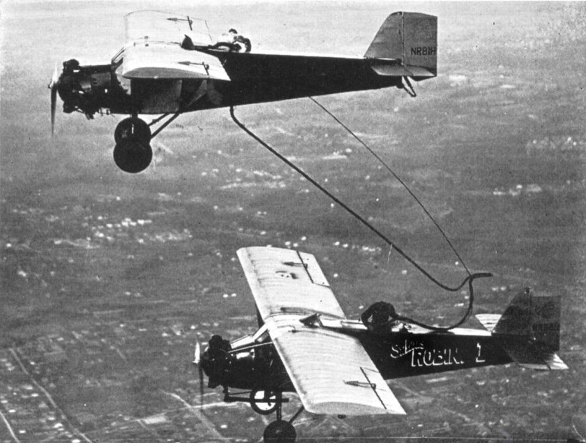 Дозаправка вертолета в воздухе