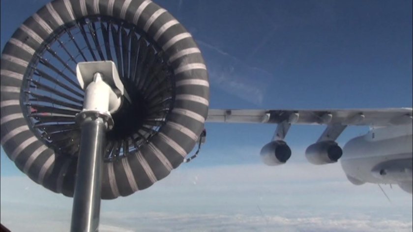 Дозаправка самолета в воздухе