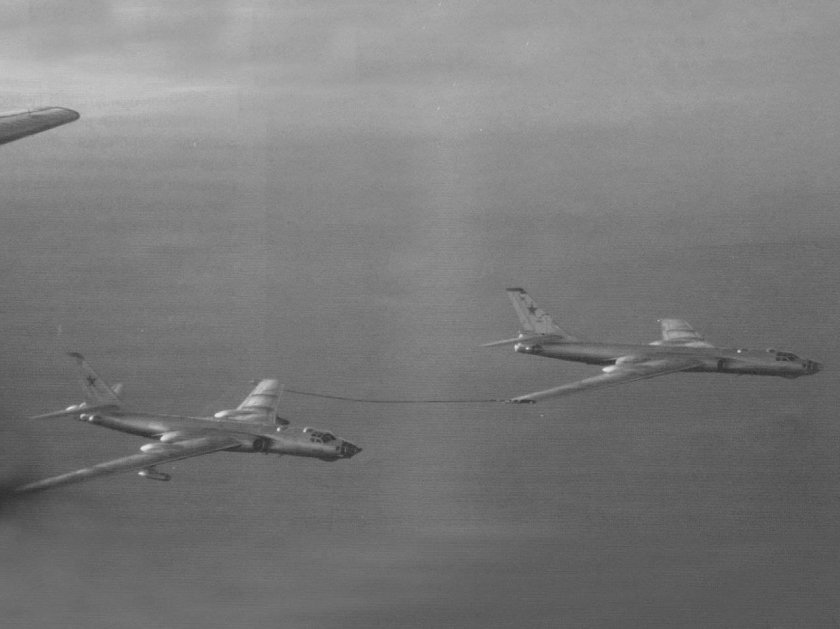 Крыльевая дозаправка ту-16