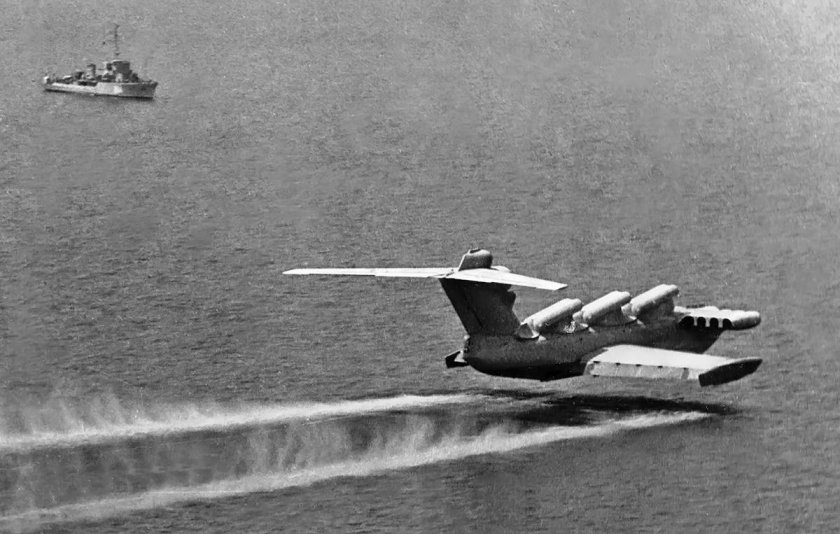 Советский ударный экраноплан-ракетоносец проекта 903 Лунь