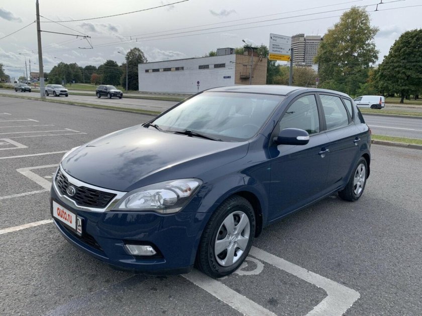 Kia Ceed 2010 синий