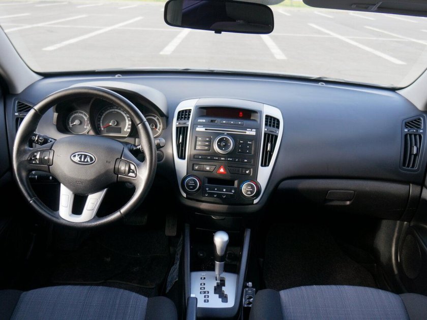 Kia Ceed 1 Рестайлинг салон