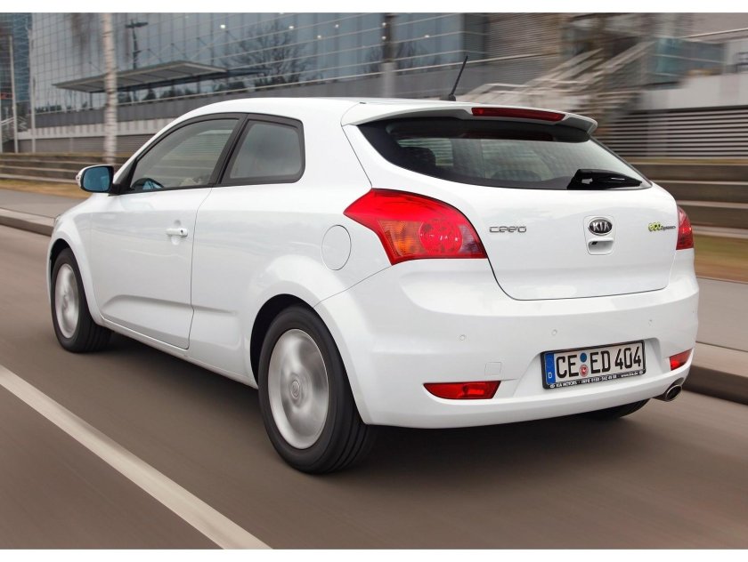 Kia Ceed 1 хэтчбек