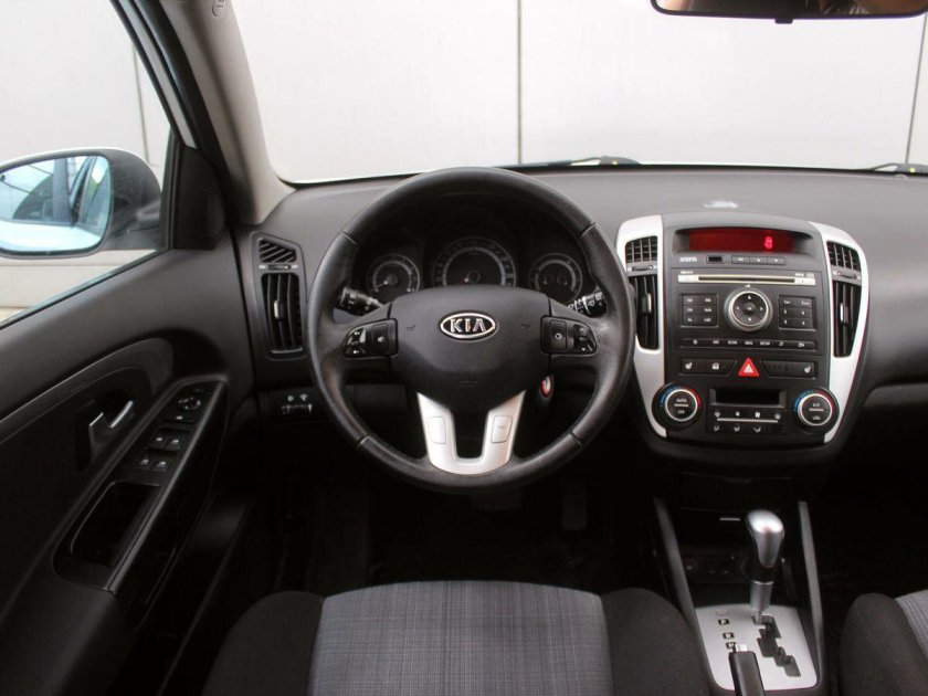 Kia Ceed 1 Рестайлинг салон