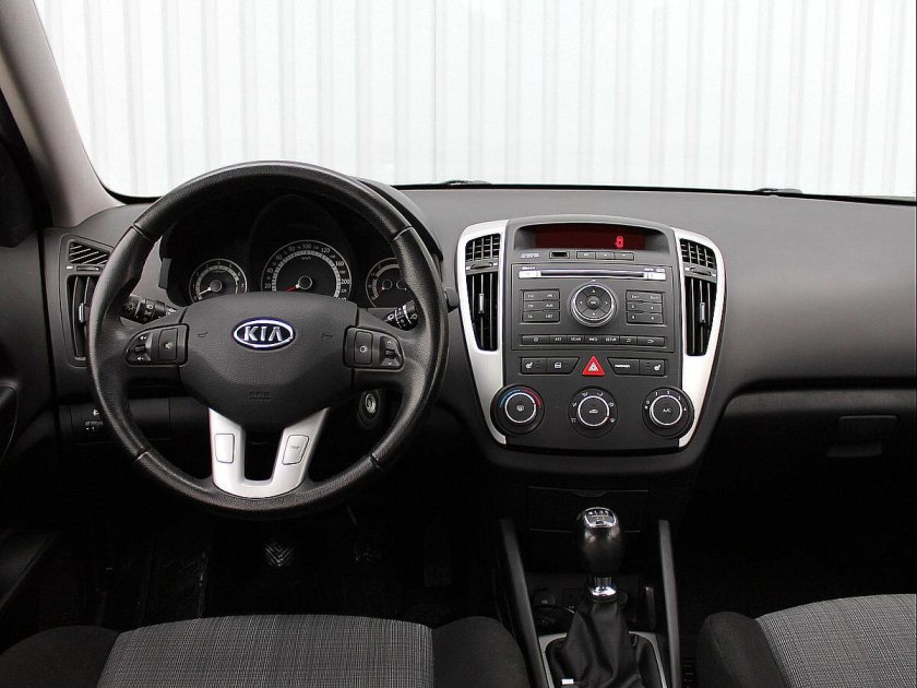 Kia Ceed 1 Рестайлинг салон