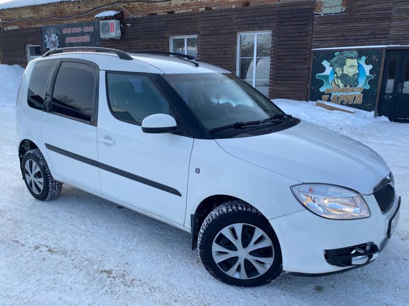 Шкода румстер 2011 белый