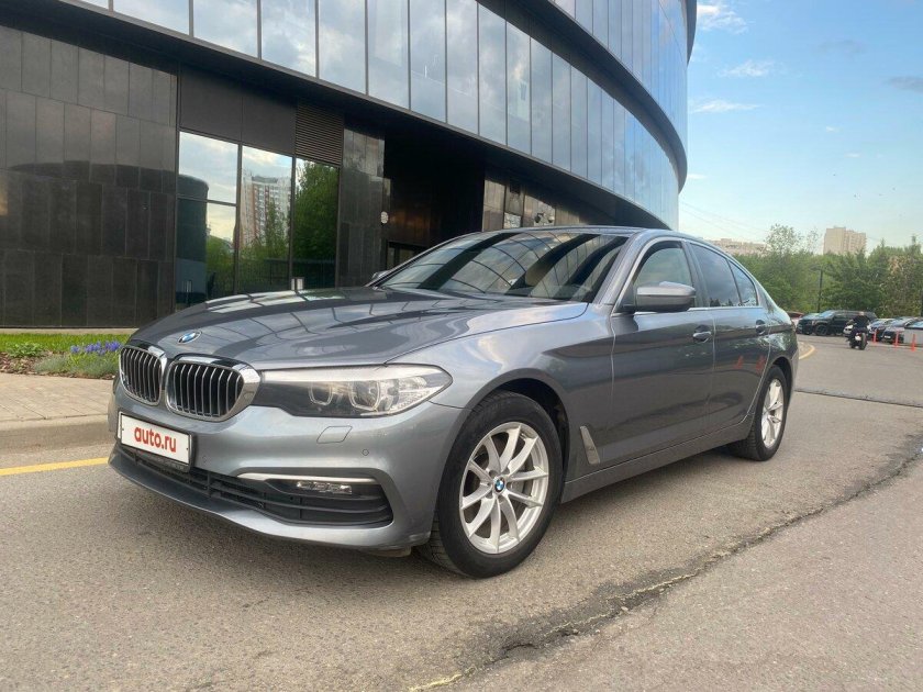 БМВ 520 D серая