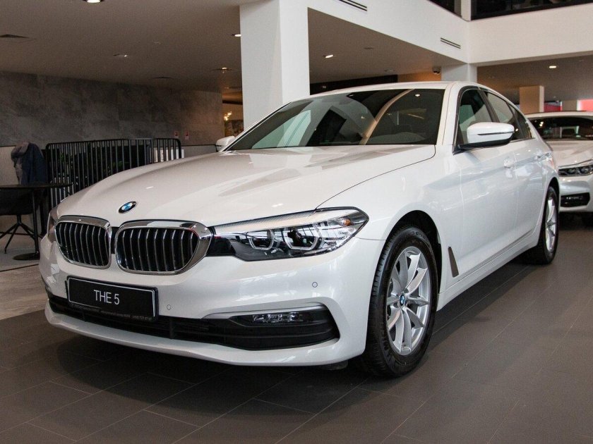 БМВ g30 белая