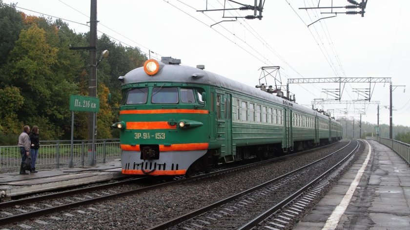 Эр2 электропоезд