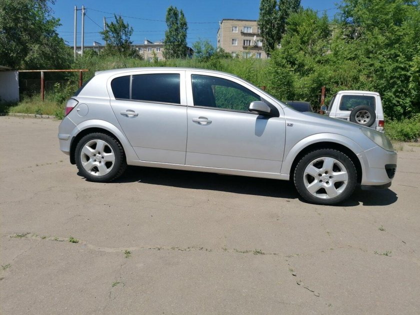 Опель Альмера