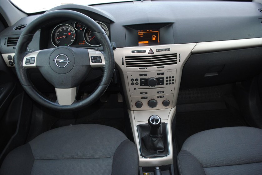 Opel Astra h 2007 салон