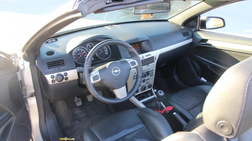 Opel Astra 2006 салон