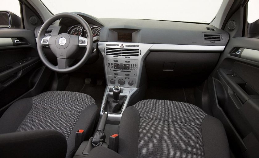 Opel Astra 2008 салон