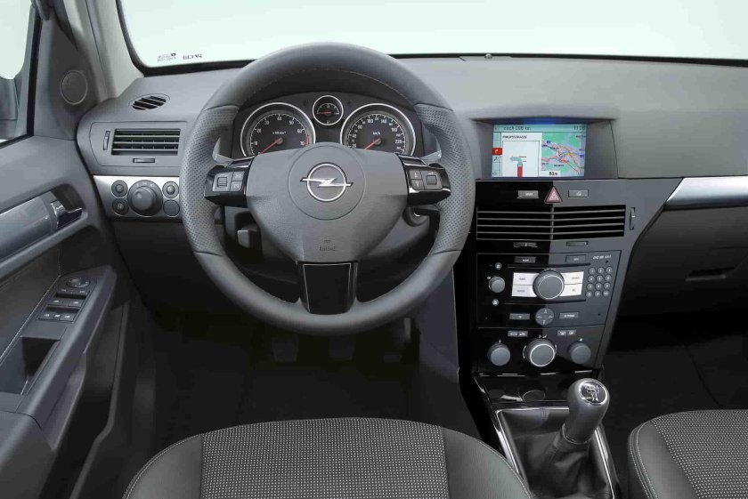 Opel Astra h 2005 салон