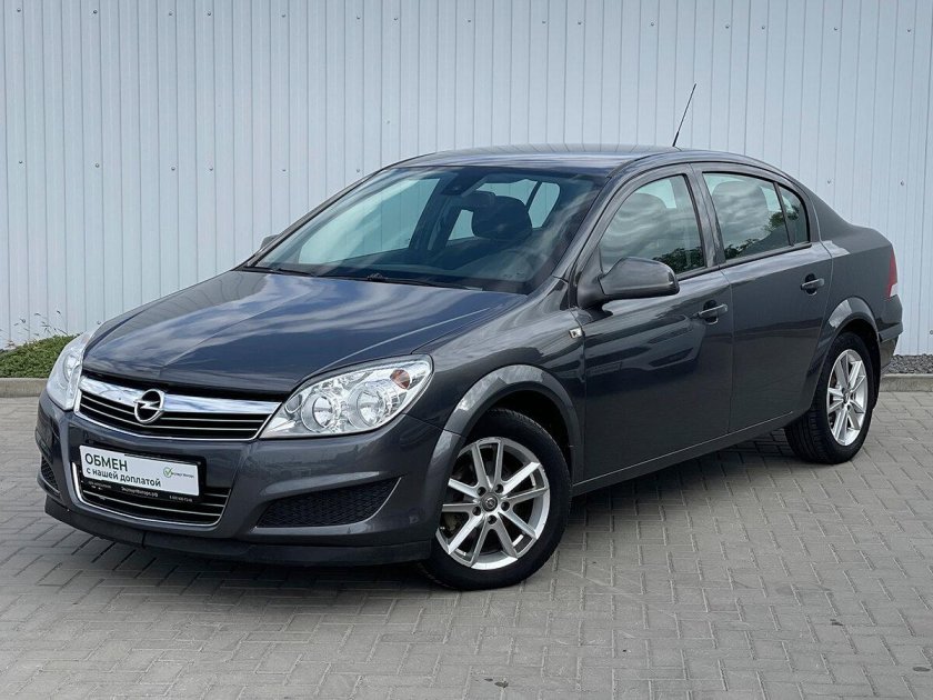 Opel Astra 2011