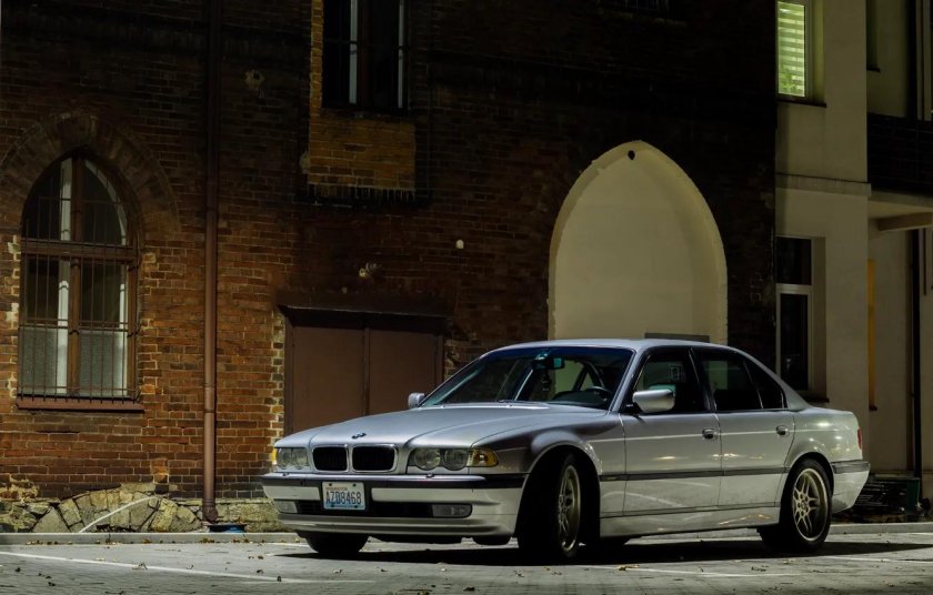 BMW e38 740i