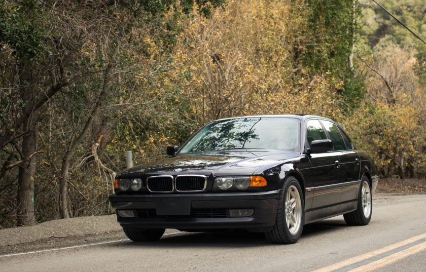 BMW e38 740i