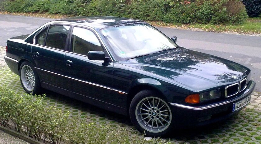 BMW e38 740i