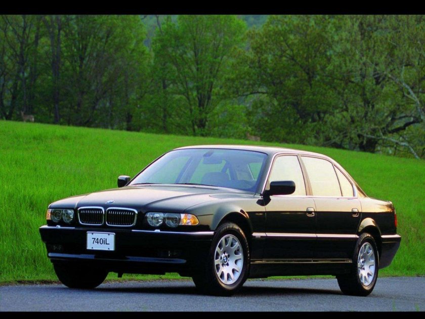 БМВ 740il
