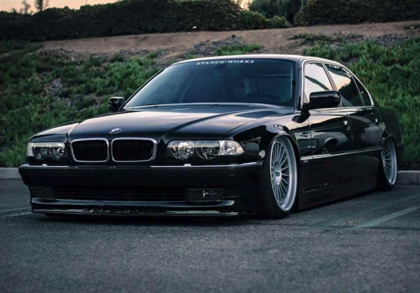 BMW e38 740i