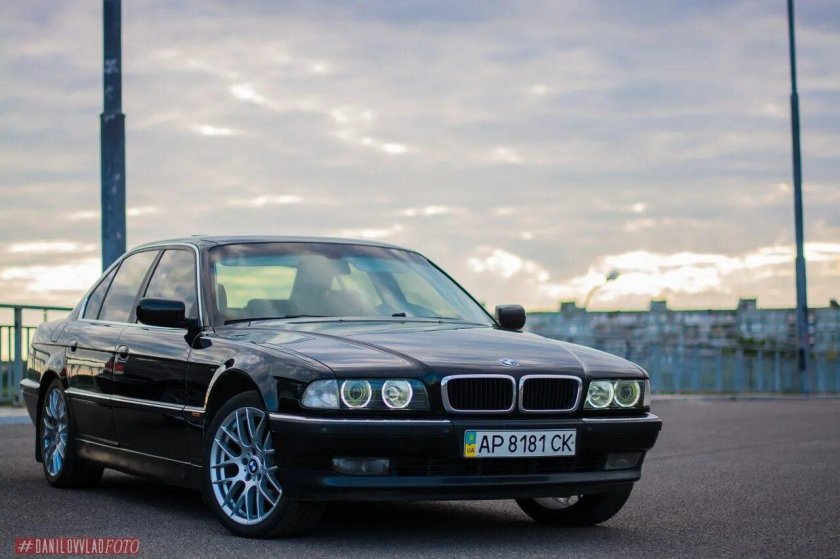 BMW 7 е38