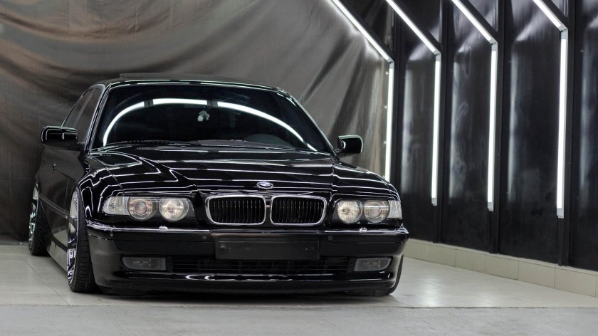 BMW e38 740i