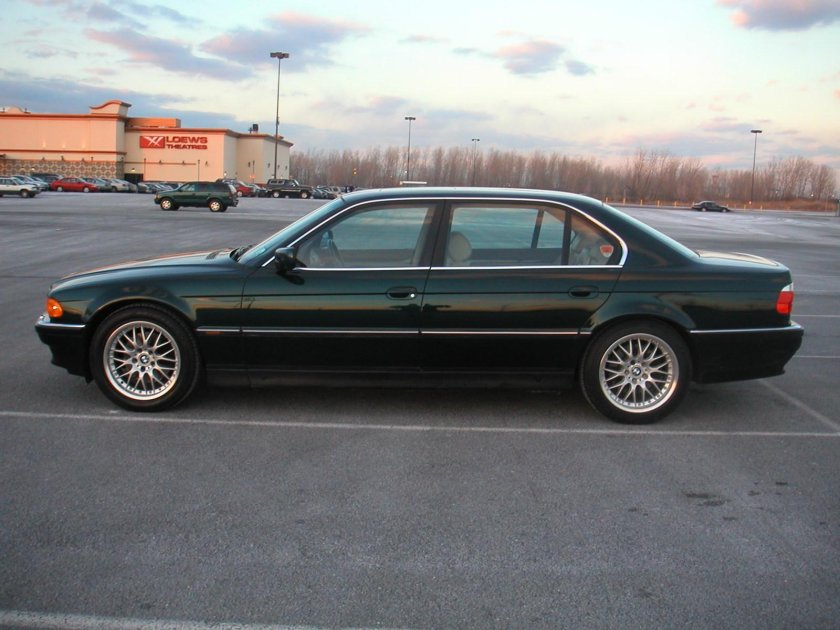 BMW e38 740i