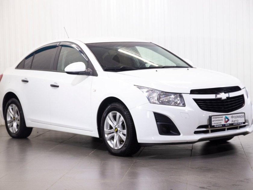 Шевроле круз рестайлинг белый
